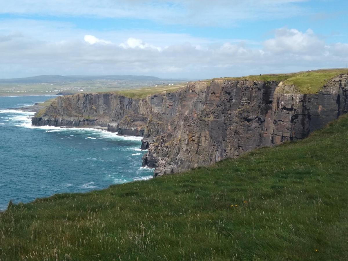 Half Door Cottage Doolin Exterior foto