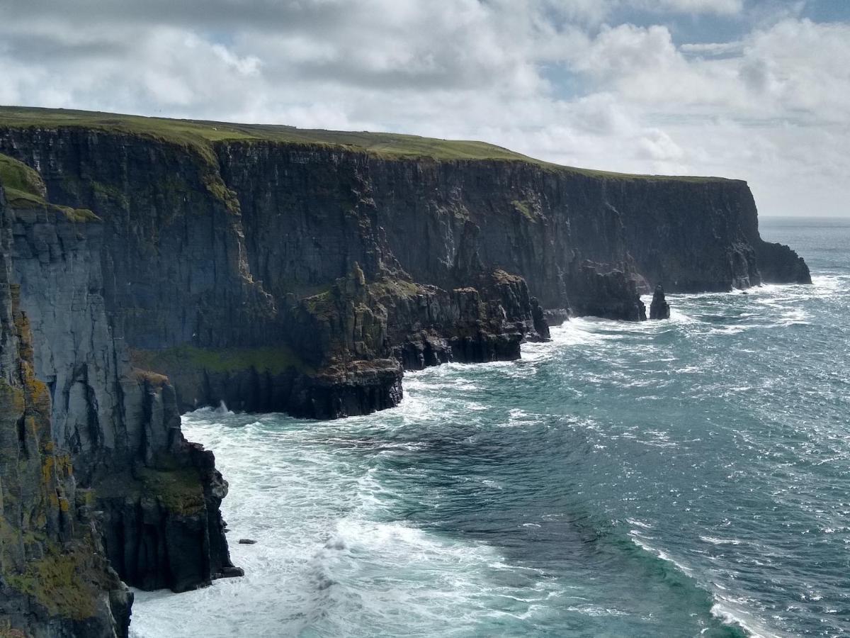 Half Door Cottage Doolin Exterior foto